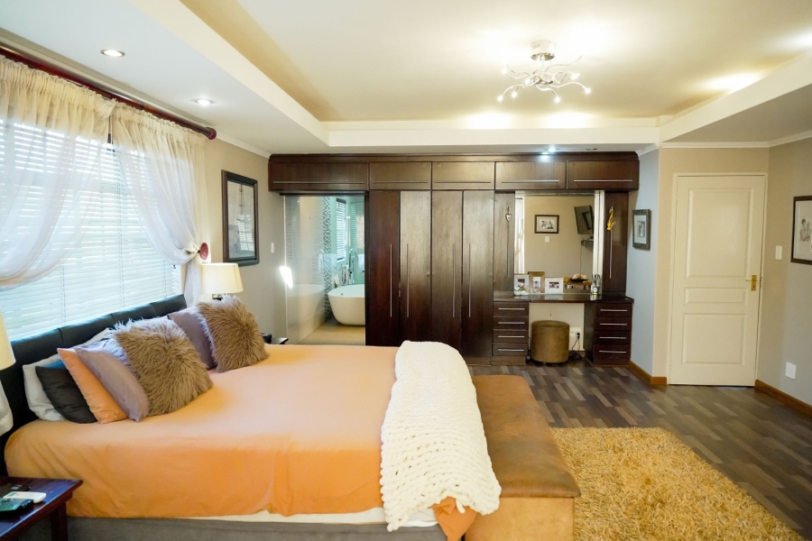 4 Bedroom Property for Sale in Wilkoppies North West